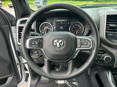 New 2026 RAM 1500 Express AWD/4WD image 12