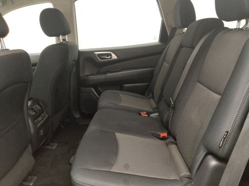 Used 2018 Nissan Pathfinder SV AWD/4WD image 18