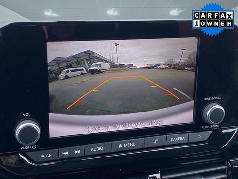 Used 2024 Nissan Pathfinder SV image 23