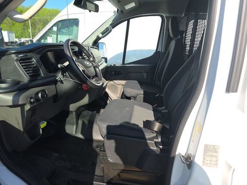 Used 2024 Ford Transit 250 Low Roof w/ Exterior Upgrade Package RWD image 2