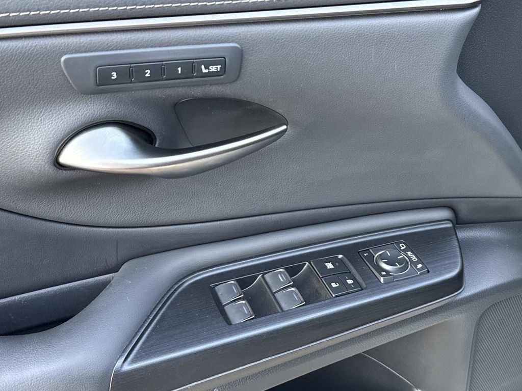 Used 2021 Lexus ES 350 w/ Premium Package FWD image 18