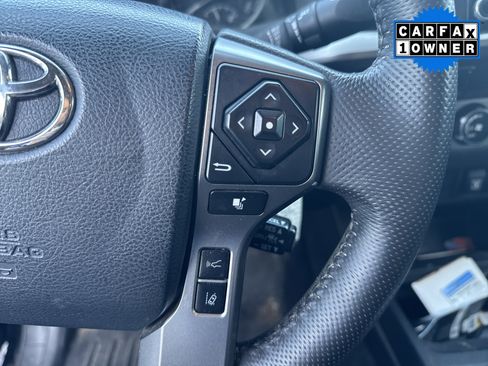 Used 2020 Toyota Tacoma SR5 RWD image 12