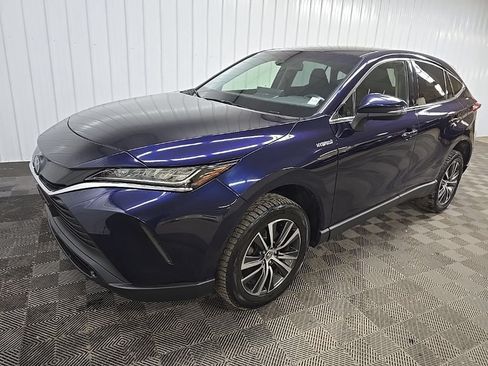 Used 2021 Toyota Venza LE AWD/4WD image 8