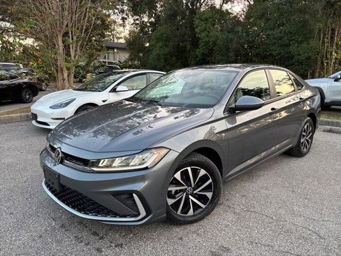 Used 2025 Volkswagen Jetta S image 2