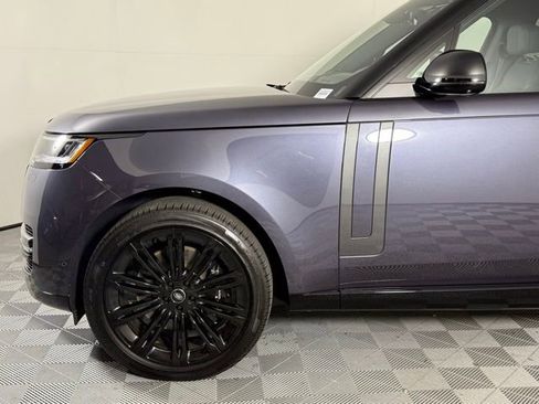 New 2025 Land Rover Range Rover Long Wheelbase SE image 13