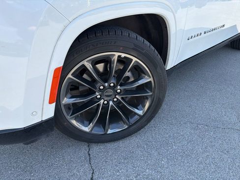 Used 2024 Jeep Grand Wagoneer L Series II w/ Quick Order Packagew 28T AWD/4WD image 7