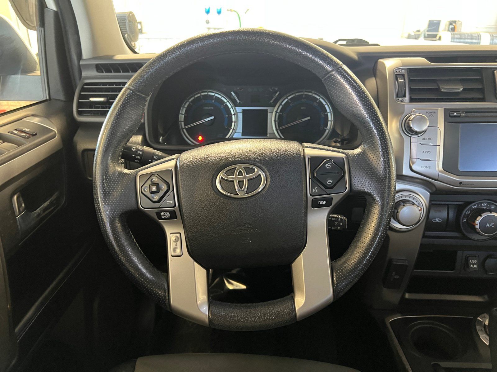 Used 2018 Toyota 4Runner SR5 Premium AWD/4WD image 9
