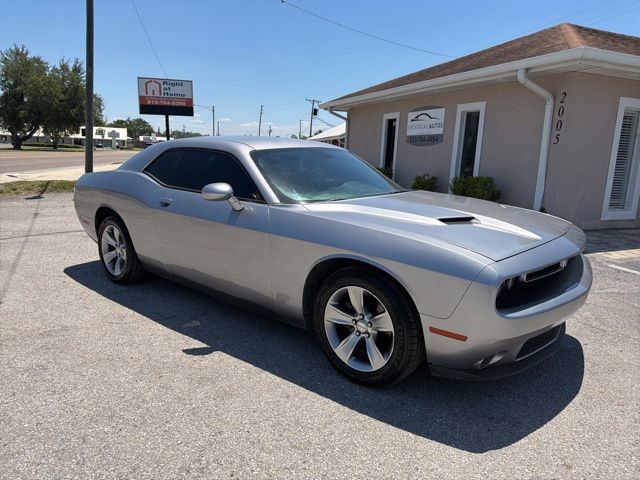 Used 2017 Dodge Challenger SXT RWD image 3