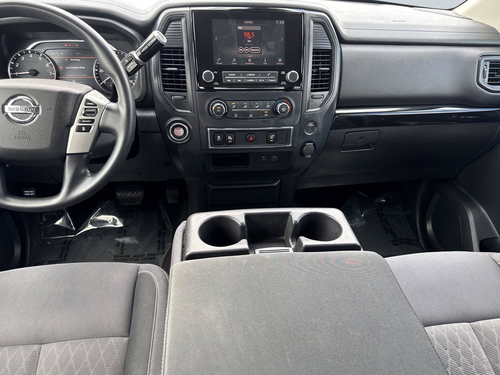 Used 2022 Nissan Titan SV RWD image 14