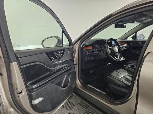 Used 2021 Lincoln Corsair Reserve w/ Equipment Group 201A image 24