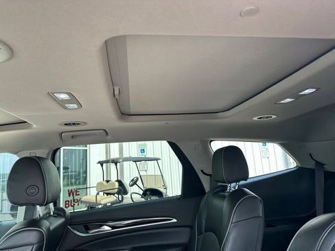 Used 2021 Buick Enclave Avenir w/ Avenir Technology Package AWD/4WD image 39