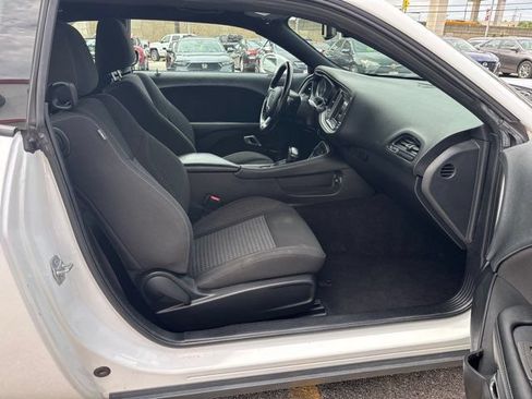 Used 2021 Dodge Challenger SXT w/ Driver Convenience Group RWD image 38
