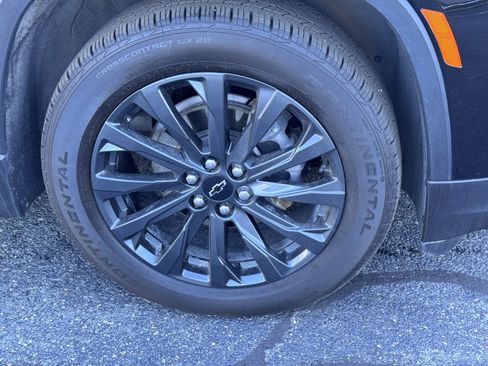 Used 2023 Chevrolet Traverse RS image 11