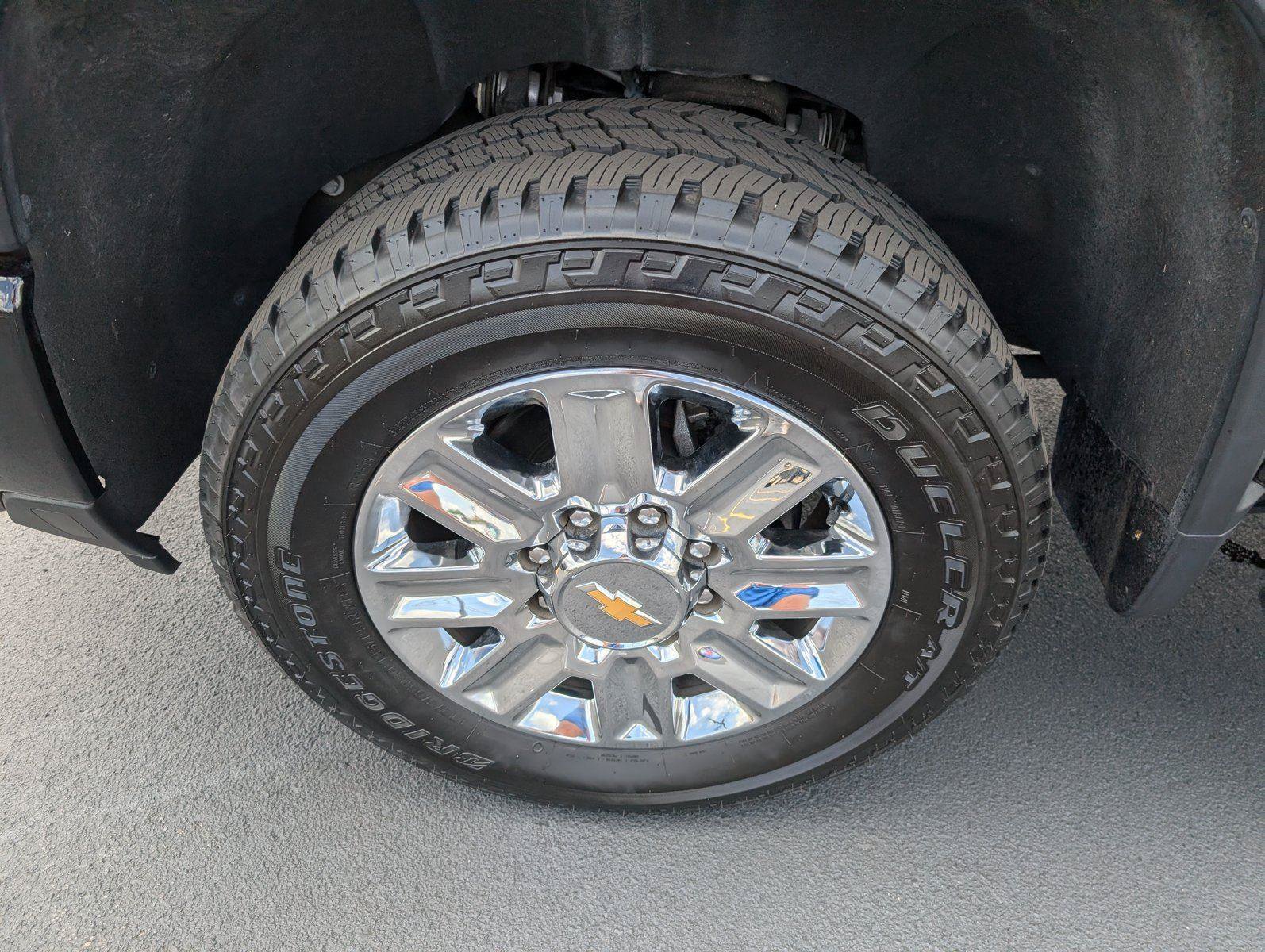 Used 2024 Chevrolet Silverado 2500 High Country w/ High Country Premium Package AWD/4WD image 43