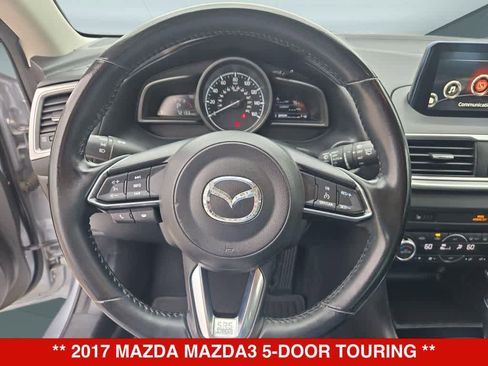 Used 2017 MAZDA MAZDA3 Touring FWD image 21
