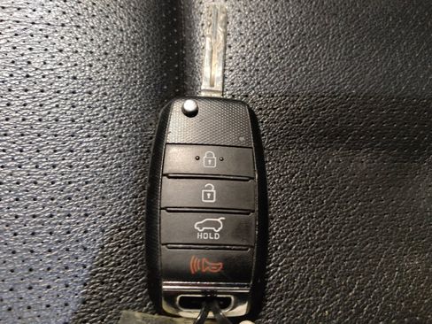 Used 2020 Kia Sportage S w/ S Sunroof Package image 32