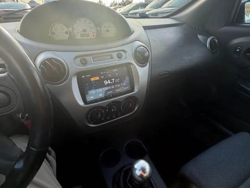 Used 2005 Saturn ION Red Line FWD image 6