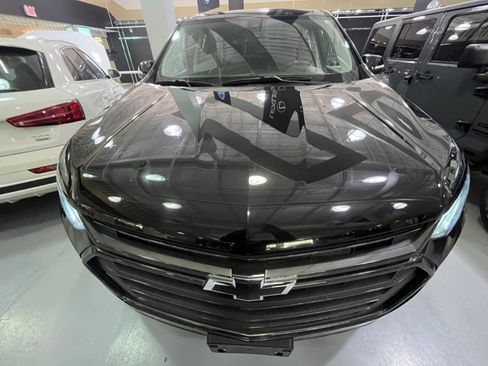 Used 2021 Chevrolet Traverse Premier w/ Redline Edition image 4