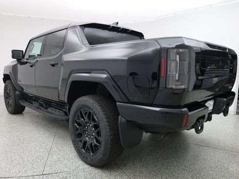 Used 2025 GMC Hummer EV 2X w/ LPO, Dark Essentials Package AWD/4WD image 6