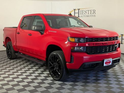 Used 2020 Chevrolet Silverado 1500 Custom w/ Infotainment Package image 2
