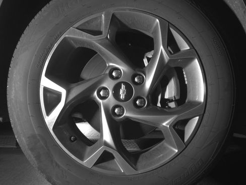 Used 2025 Chevrolet Trax LT w/ LT Convenience Package FWD image 13