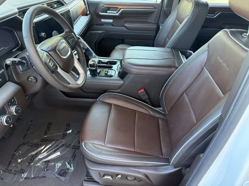 Used 2023 GMC Sierra 1500 Denali RWD image 5