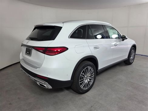 New 2026 Mercedes-Benz GLC 300 GLC 300 image 4