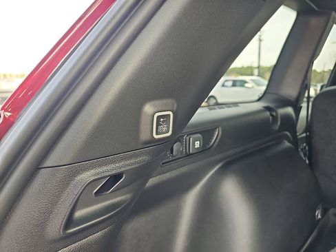 Used 2025 Jeep Grand Cherokee Laredo X w/ Luxury Tech Group I image 17