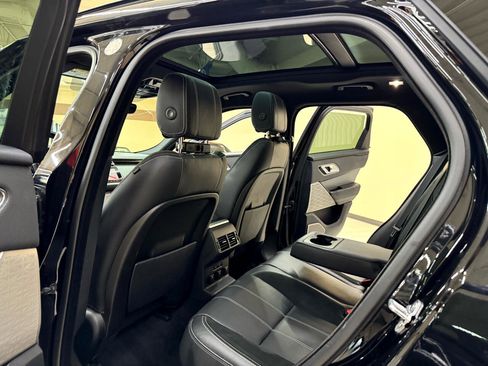 Used 2018 Land Rover Range Rover Velar R-Dynamic SE image 30