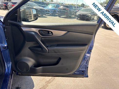 Used 2022 Nissan Rogue Sport S AWD/4WD image 10