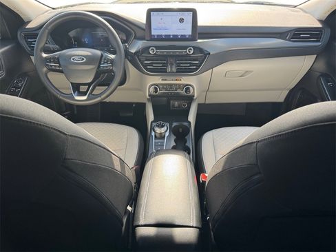 Used 2024 Ford Escape Active image 10