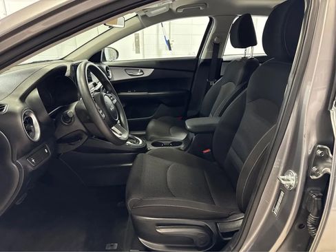 Used 2024 Kia Forte LXS image 9