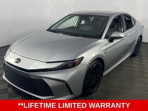 Used 2025 Toyota Camry LE w/ Convenience Package FWD image 3