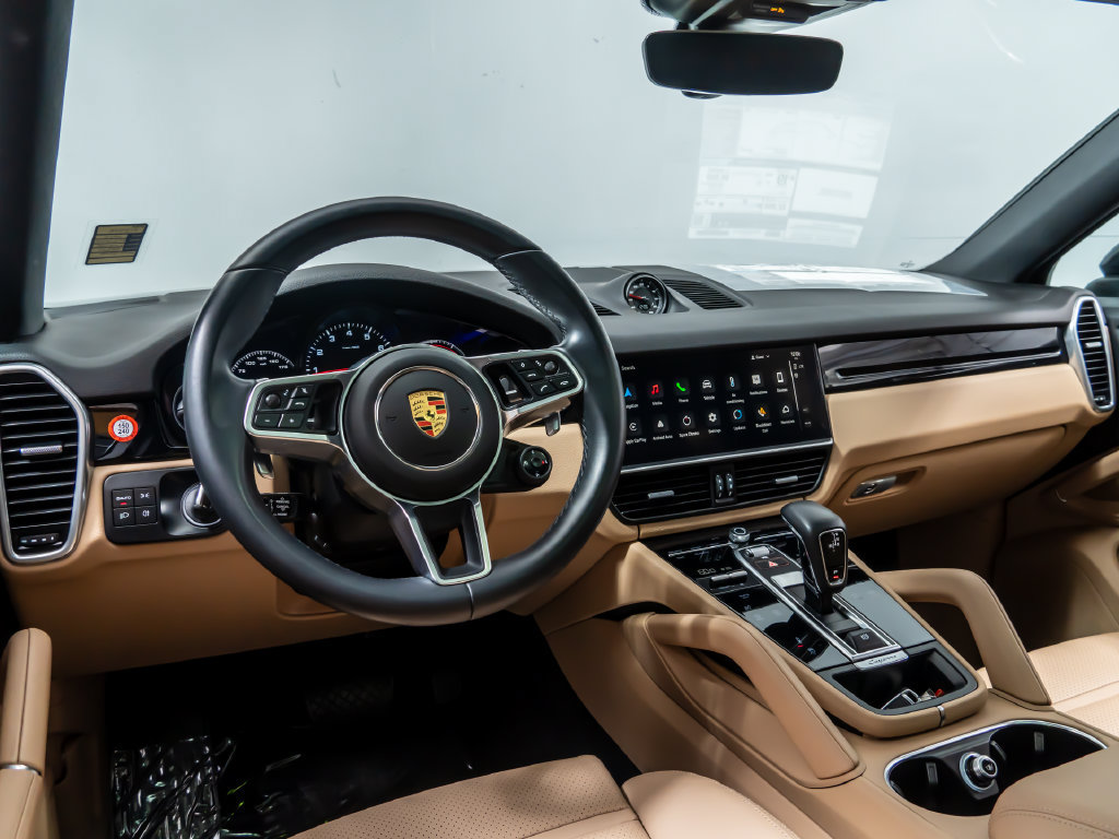 Used 2023 Porsche Cayenne Coupe AWD/4WD image 14