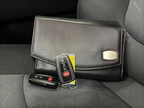 Used 2019 Toyota RAV4 XLE image 28