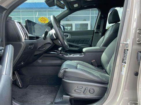 Used 2025 Kia Sorento SX Prestige AWD/4WD image 15