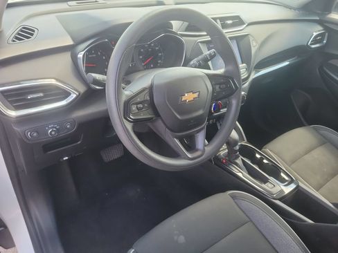 Used 2021 Chevrolet TrailBlazer LT AWD/4WD image 14