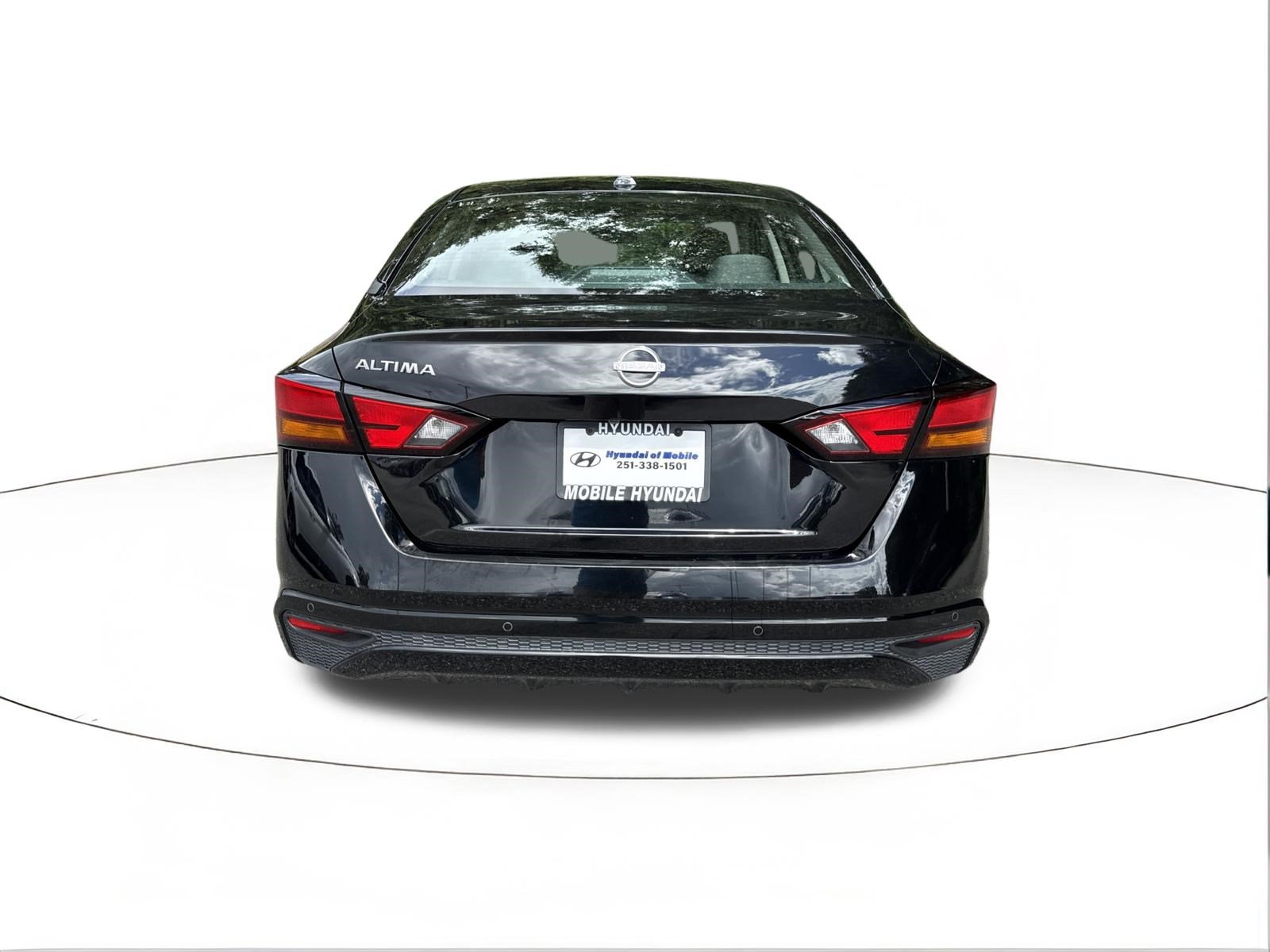 Used 2025 Nissan Altima 2.5 SV FWD image 4