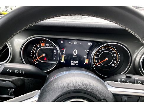 Used 2023 Jeep Wrangler Sahara image 26