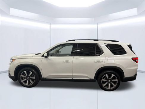 Used 2023 Honda Pilot Elite image 9