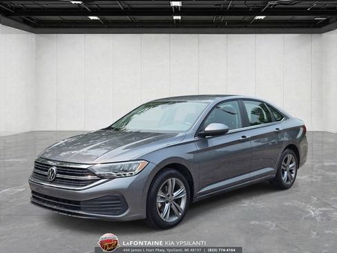 Used 2024 Volkswagen Jetta SE FWD image 9
