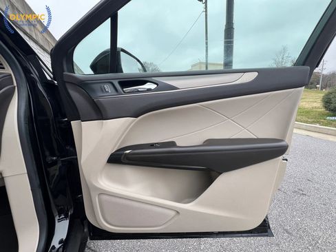 Used 2018 Lincoln MKC Premiere image 14