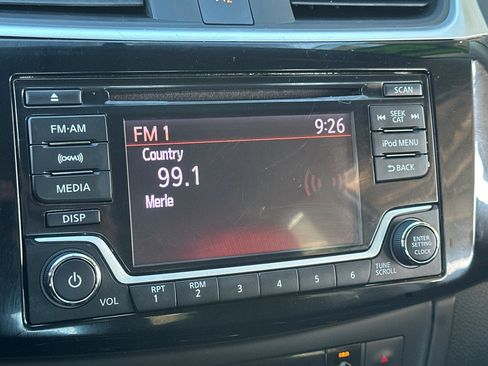 Used 2018 Nissan Sentra SV image 17