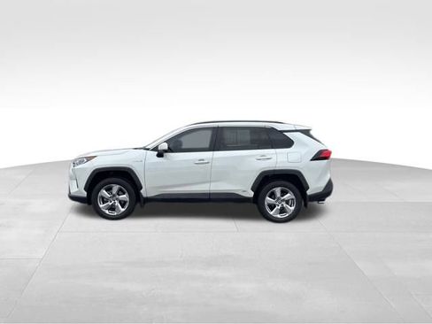 Certified 2021 Toyota RAV4 XLE Premium image 3