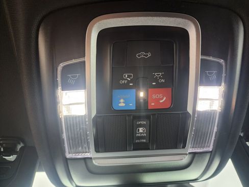 New 2026 RAM 1500 4x4 Crew Cab image 16