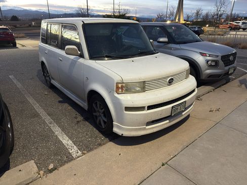 Used 2006 Scion xB image 3