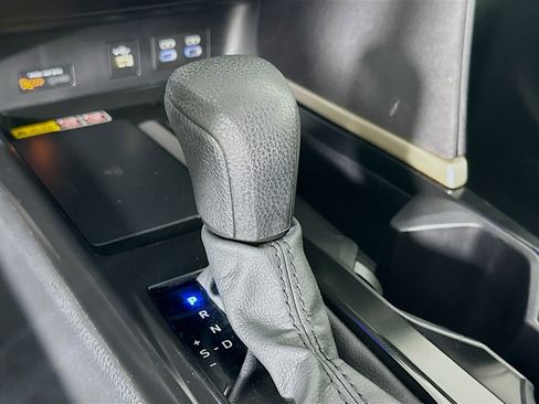 Used 2025 Toyota Camry LE image 25