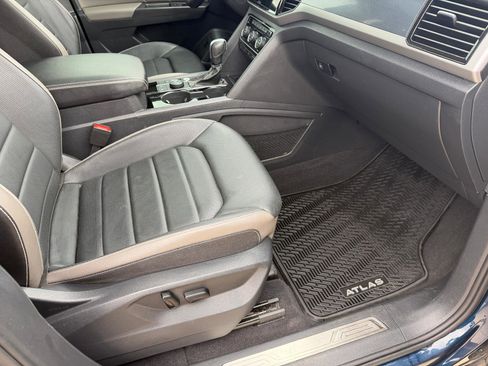 Used 2023 Volkswagen Atlas SEL Premium image 33