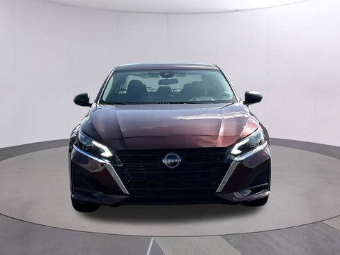 Used 2025 Nissan Altima 2.5 SV FWD image 7