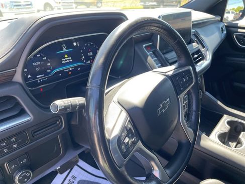 Used 2023 Chevrolet Tahoe Z71 w/ Luxury Package AWD/4WD image 12